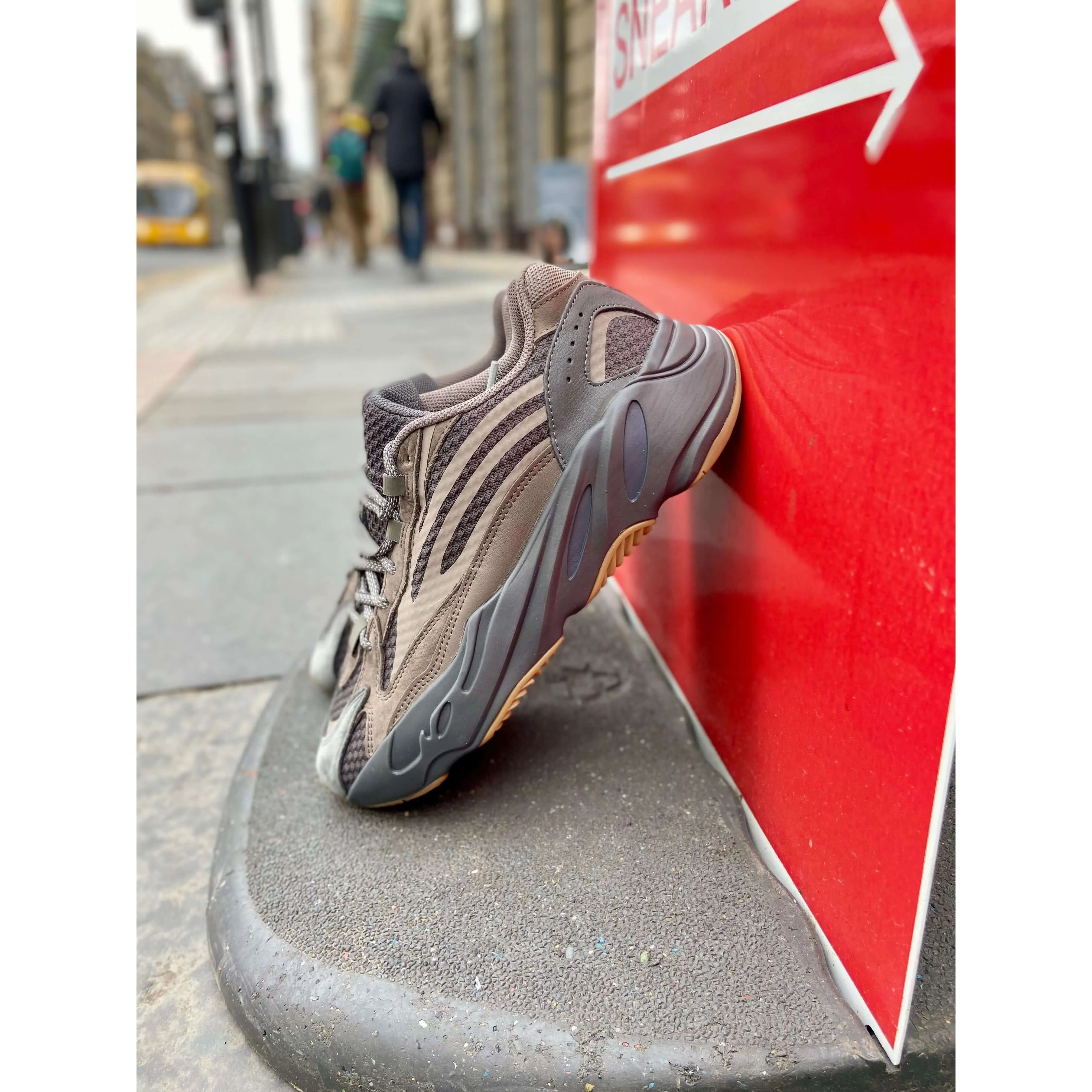 Adidas Yeezy Boost 700 V2 Geode