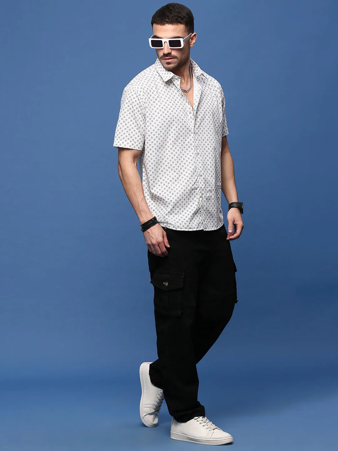 Men White Graphic Slim Fit Shirt